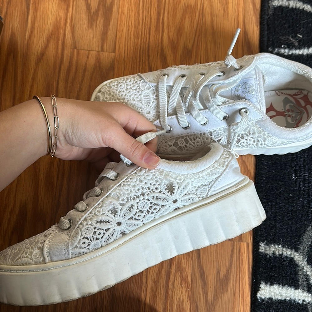 Floral white sneakers